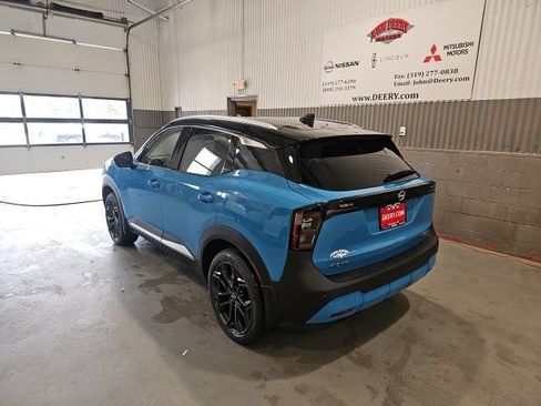 New 2026 Nissan Kicks SR w/ SR Premium Package AWD/4WD image 5