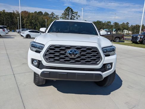 Certified 2023 Toyota Tacoma TRD Off-Road image 2