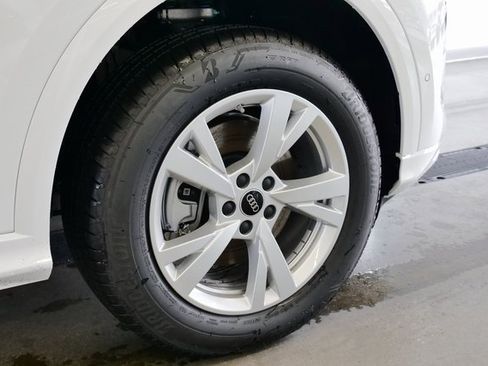 New 2025 Audi Q5 Premium image 8