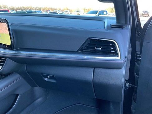 Used 2025 Chevrolet Suburban RST w/ RST Capability Package image 27