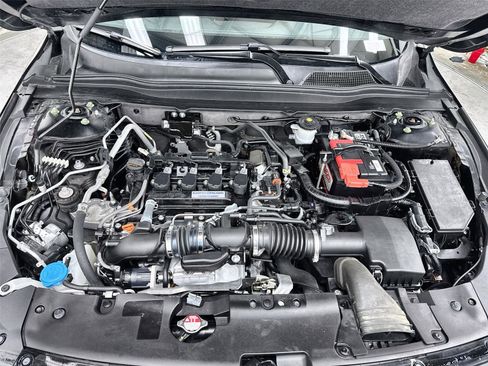 Used 2018 Honda Accord Sport image 11