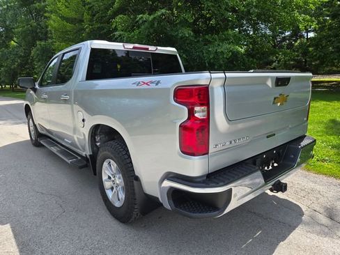 Used 2022 Chevrolet Silverado 1500 LT w/ Safety Package AWD/4WD image 3