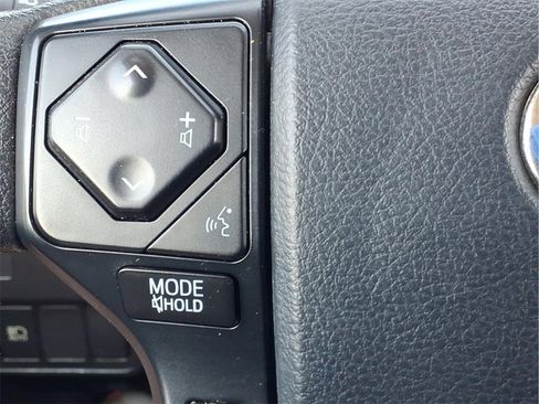 Used 2020 Toyota Tacoma SR image 24