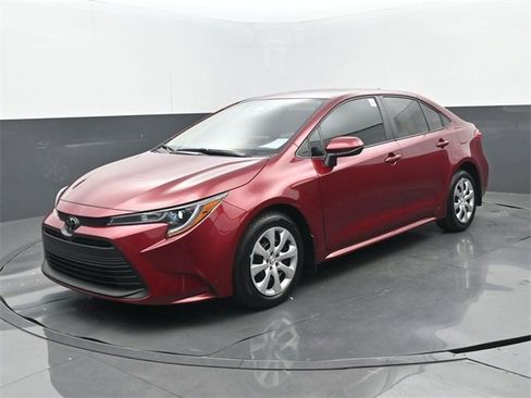Used 2025 Toyota Corolla LE image 23