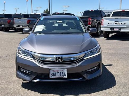 Used 2017 Honda Accord EX-L image 8