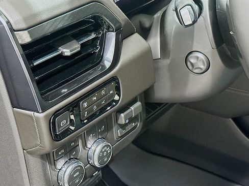 New 2026 GMC Yukon AT4 w/ AT4 Premium Plus Package AWD/4WD image 10