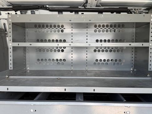 Used 2015 Chevrolet Express 2500 RWD image 33