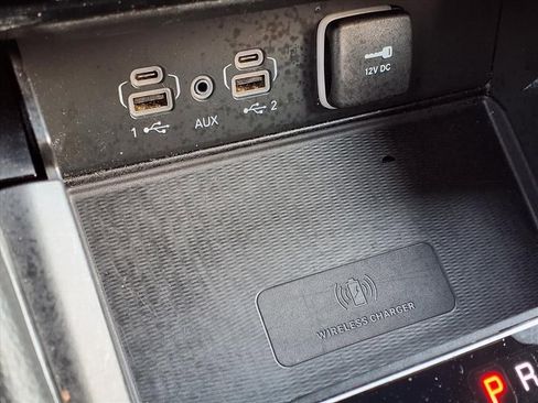 Used 2024 Jeep Grand Cherokee L Altitude image 17