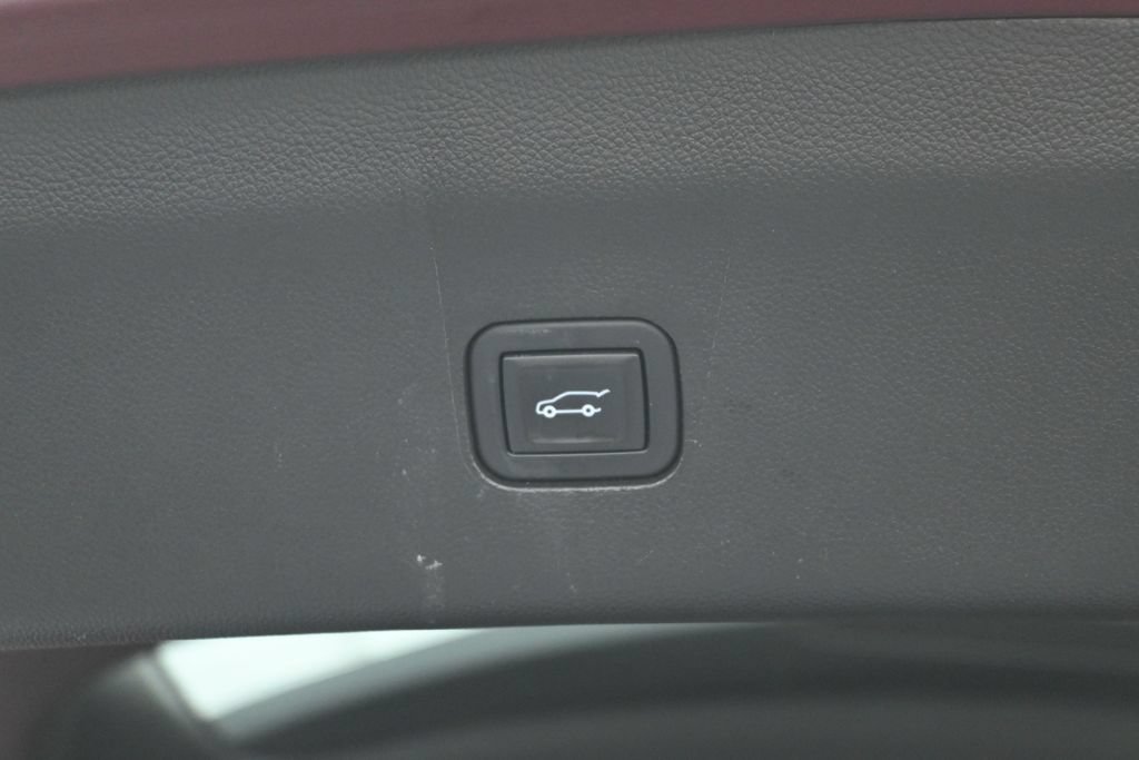 Used 2020 Buick Enclave Essence w/ Sport Touring Edition AWD/4WD image 16