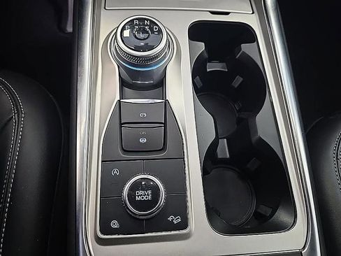 Used 2023 Ford Explorer XLT w/ Equipment Group 202A AWD/4WD image 23