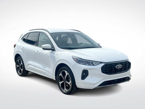 Used 2023 Ford Escape ST-Line Select w/ Tech Pack #2 image 2