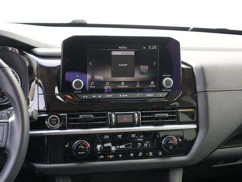 Used 2023 Nissan Pathfinder SV image 21