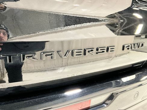 Used 2024 Chevrolet Traverse RS w/ LPO, Floor Liner Package image 31
