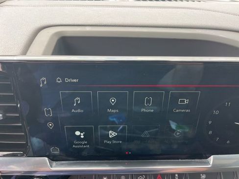 Used 2024 GMC Sierra 1500 SLE image 28