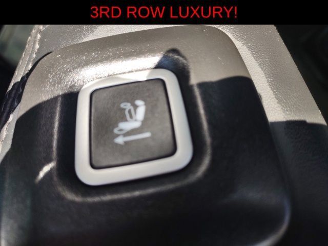 Used 2023 Jeep Grand Wagoneer L Series II AWD/4WD image 24