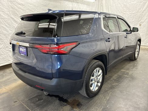 Used 2022 Chevrolet Traverse LS AWD/4WD image 3