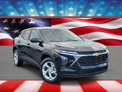 Used 2025 Chevrolet Trax LS w/ LS Convenience Package