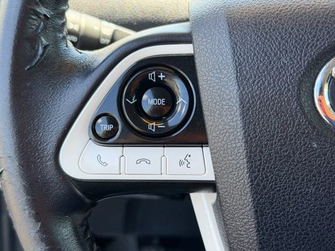 Used 2017 Toyota Prius Three Touring w/ Carpet Mat Package FWD image 17