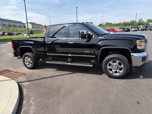 Used 2019 GMC Sierra 2500 SLT AWD/4WD image 8
