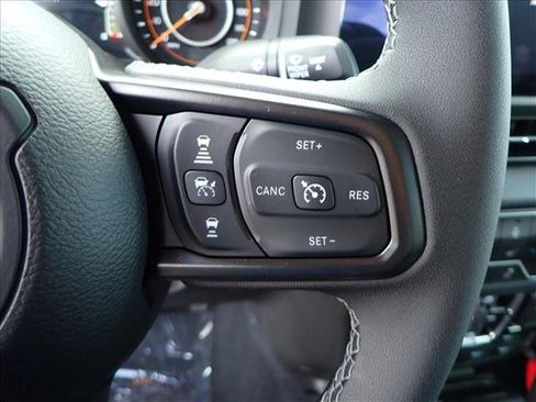 New 2025 Jeep Gladiator Willys image 13