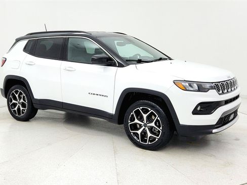 Used 2025 Jeep Compass Limited AWD/4WD image 7