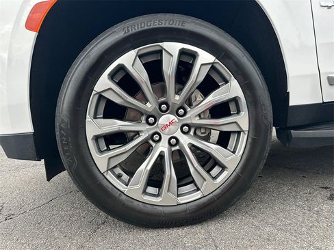 Used 2021 GMC Yukon SLT w/ SLT Luxury Plus Package image 12