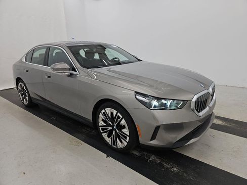 Certified 2026 BMW 530i image 3