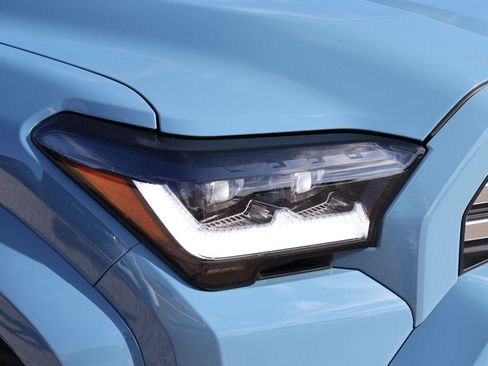 Used 2025 Toyota 4Runner Limited AWD/4WD image 10