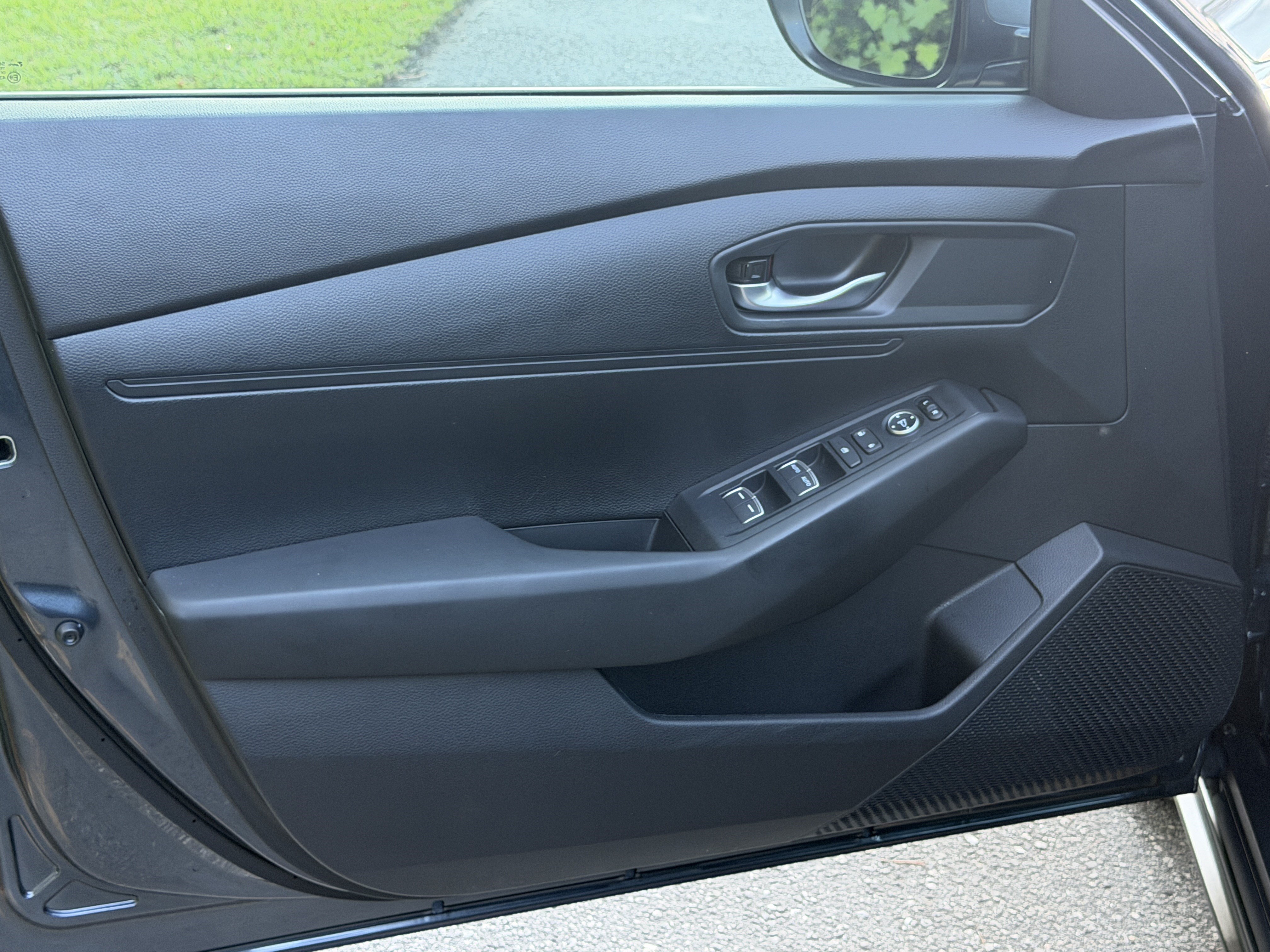 Used 2025 Honda Accord LX image 12