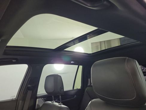 Used 2020 Cadillac XT6 Premium Luxury image 17