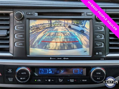 Used 2019 Toyota Highlander XLE image 16