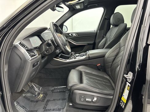 Used 2023 BMW X5 xDrive40i w/ Parking Assistance Package AWD/4WD image 25