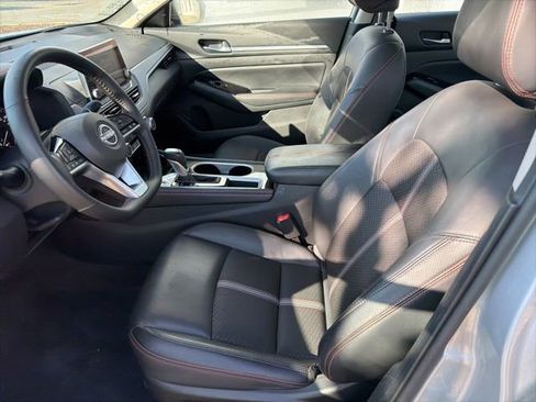 Used 2025 Nissan Altima 2.5 SR image 6