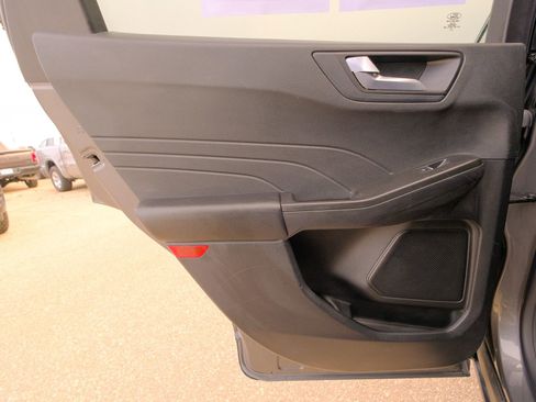 Used 2022 Ford Escape SEL image 30