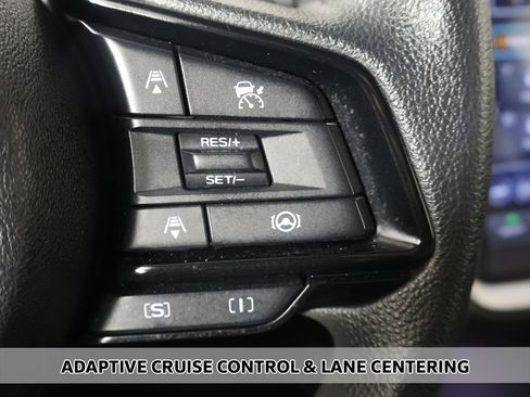 Used 2024 Subaru Crosstrek 2.0i Premium AWD/4WD image 3