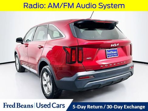 Used 2022 Kia Sorento LX image 7