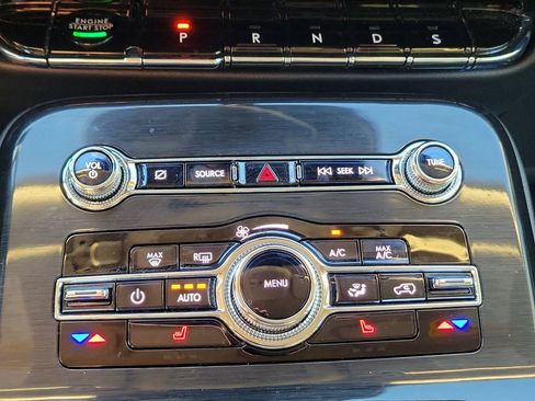 Used 2023 Lincoln Nautilus FWD image 33