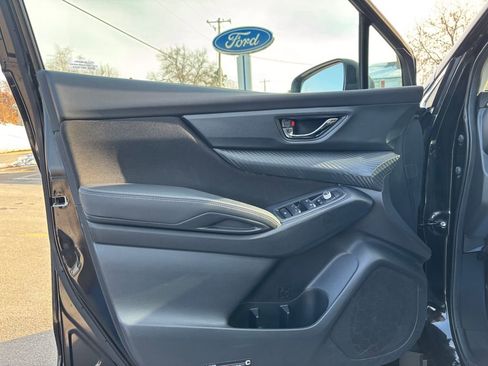 Used 2023 Subaru Ascent Premium w/ Convenience Package image 12