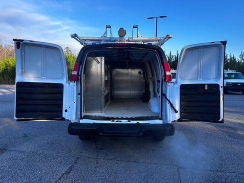 Used 2025 Chevrolet Express 2500 Extended w/ Communications Package image 22
