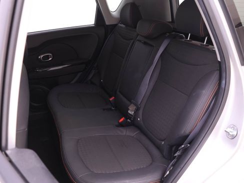 Used 2017 Kia Soul ! w/ Tech Package image 10
