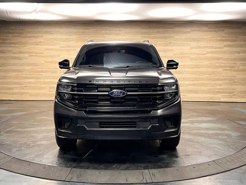 Used 2025 Ford Expedition Max Platinum w/ Stealth Performance Package AWD/4WD image 21