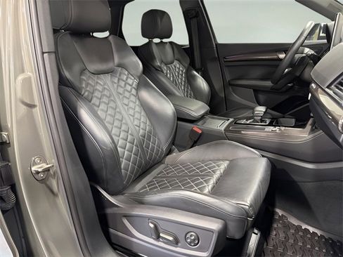 Used 2023 Audi SQ5 Prestige w/ Prestige Package image 14