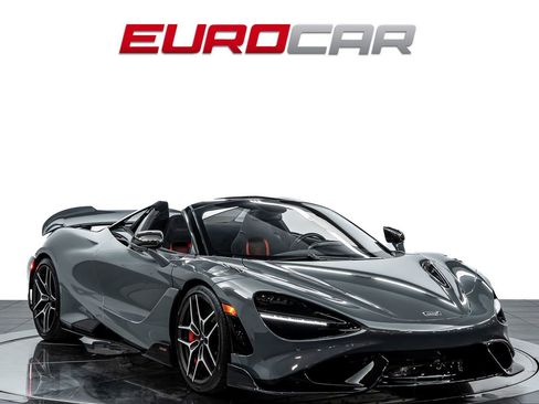 Used 2022 McLaren 765LT RWD image 9