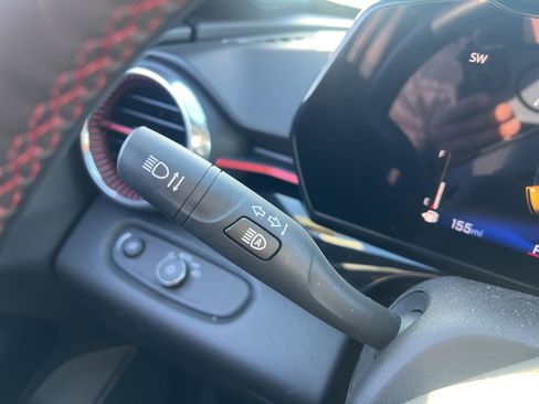 Used 2025 Chevrolet Trax RS w/ Driver Confidence Package image 15