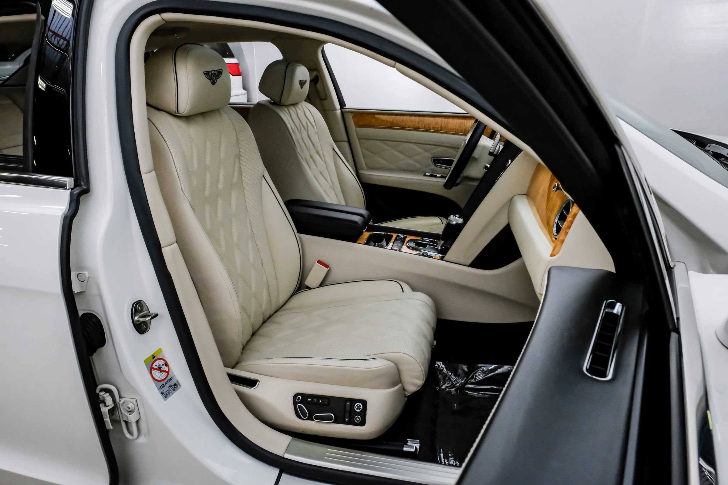 Used 2016 Bentley Flying Spur W12 AWD/4WD image 35