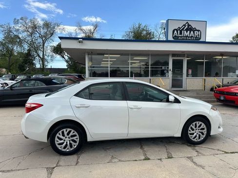 Used 2018 Toyota Corolla LE FWD image 8