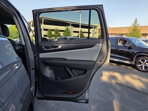 New 2026 Volkswagen Atlas Peak Edition AWD/4WD image 34