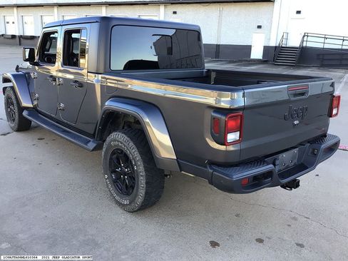 Used 2021 Jeep Gladiator Sport image 5