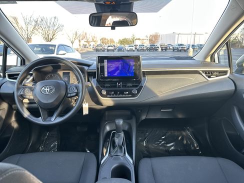 Certified 2024 Toyota Corolla LE image 28