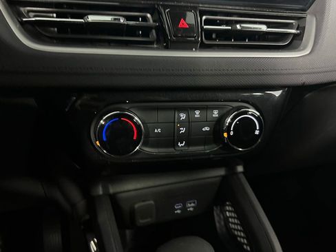 Used 2025 Chevrolet TrailBlazer LT image 21